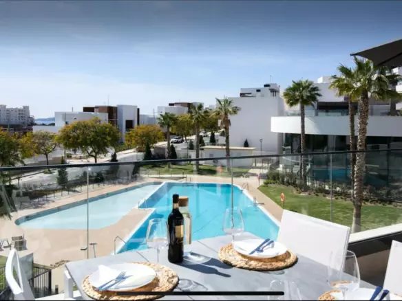 2-bedroom Apartment In Estepona, Spain (99 M²)