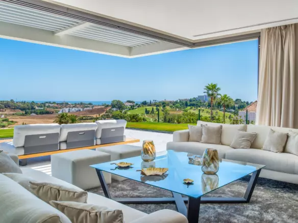 3-bedroom Apartment In Estepona, Spain (180 M²)