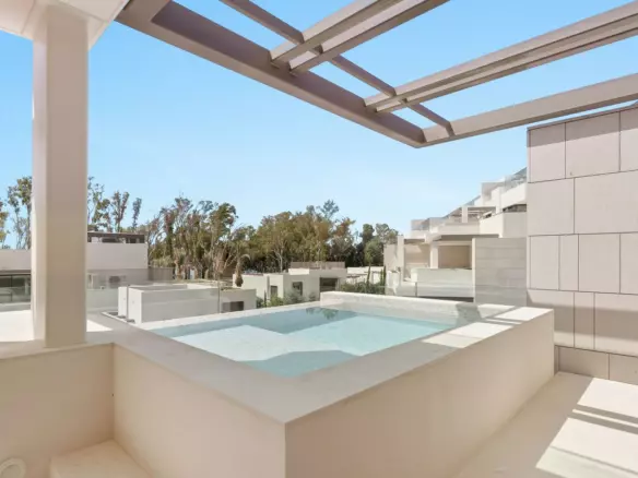 4-bedroom Apartment In Marbella, Spain (244 M²)