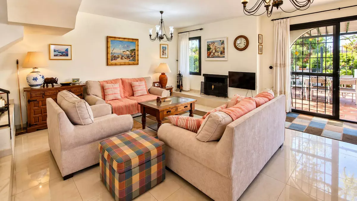 3-bedroom Town House In Casares, Spain (135 M²)