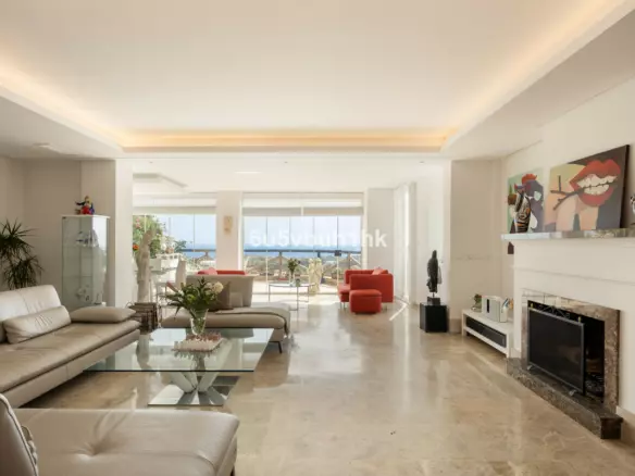 3-bedroom Villa In Marbella, Spain (291 M²)