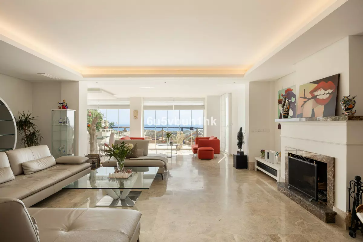 3-bedroom Villa In Marbella, Spain (291 M²)