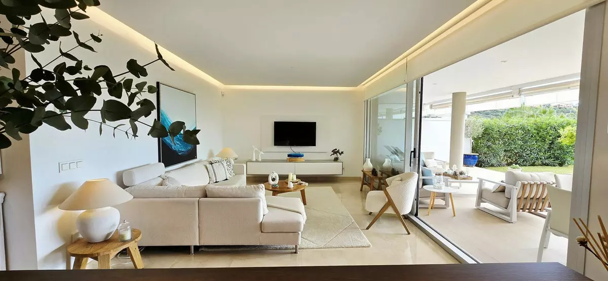 3-bedroom Apartment In Benahavis, Spain (120 M²)