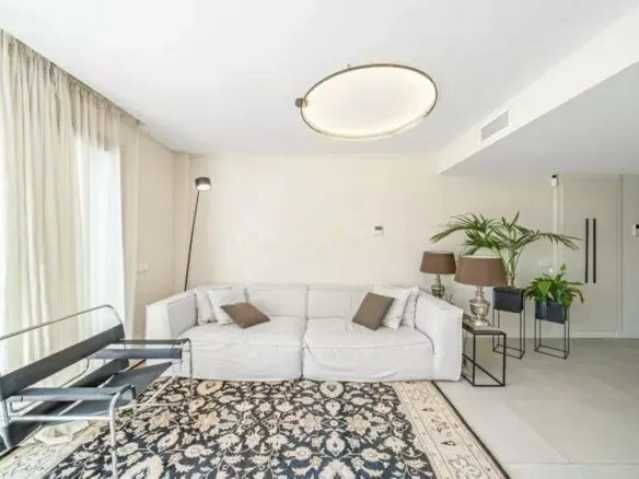 3-bedroom Apartment In Estepona, Spain (110 M²)
