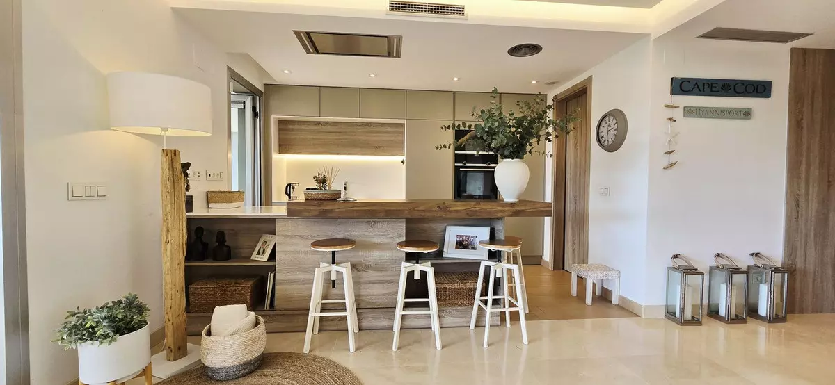 3-bedroom Apartment In Benahavis, Spain (120 M²)