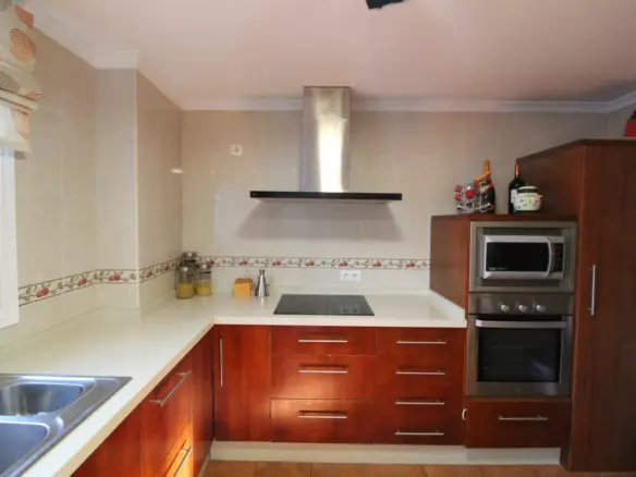 3-bedroom Town House In Marbella, Spain (260 M²)