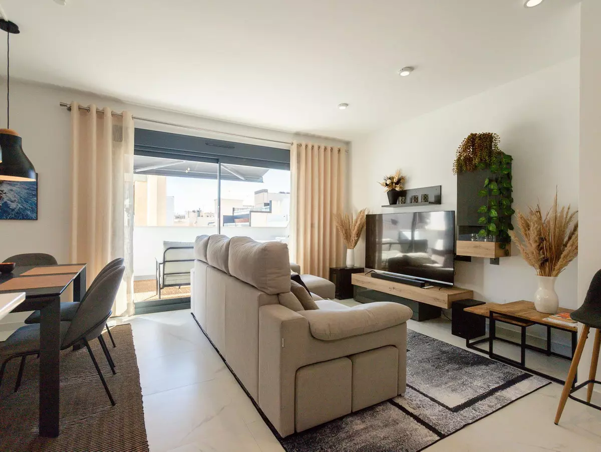 ShowFeedImage-0ca610 3-bedroom Apartment In Torrevieja, Spain (96 M²)