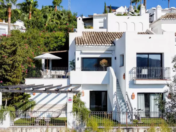 3-bedroom Villa In Istan, Spain (144 M²)