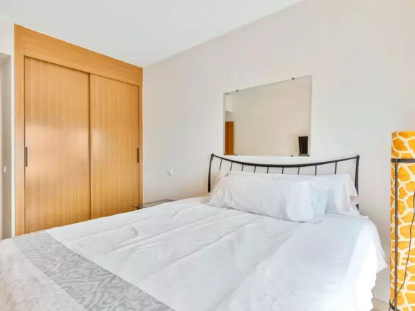 3-bedroom Apartment In Estepona, Spain (126 M²)
