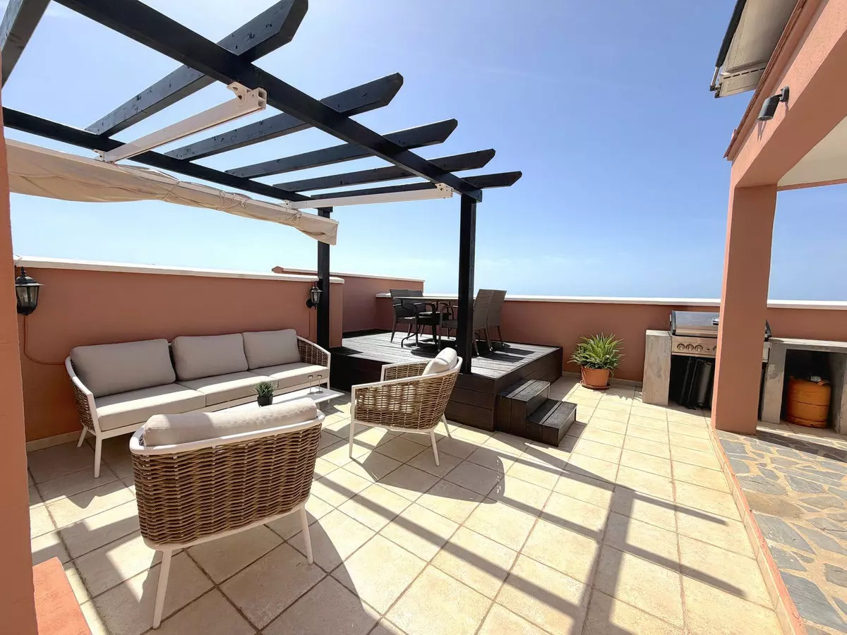 3-bedroom Apartment In Fuengirola, Spain (115 M²)
