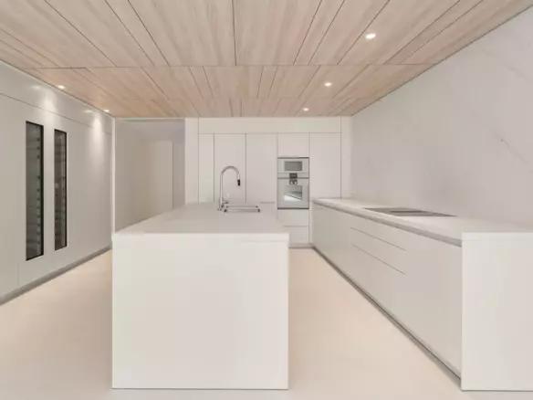 4-bedroom Apartment In Marbella, Spain (244 M²)