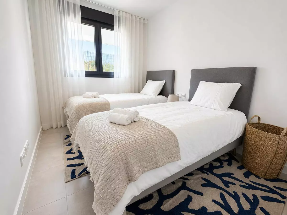 3-bedroom Apartment In Estepona, Spain (101 M²)