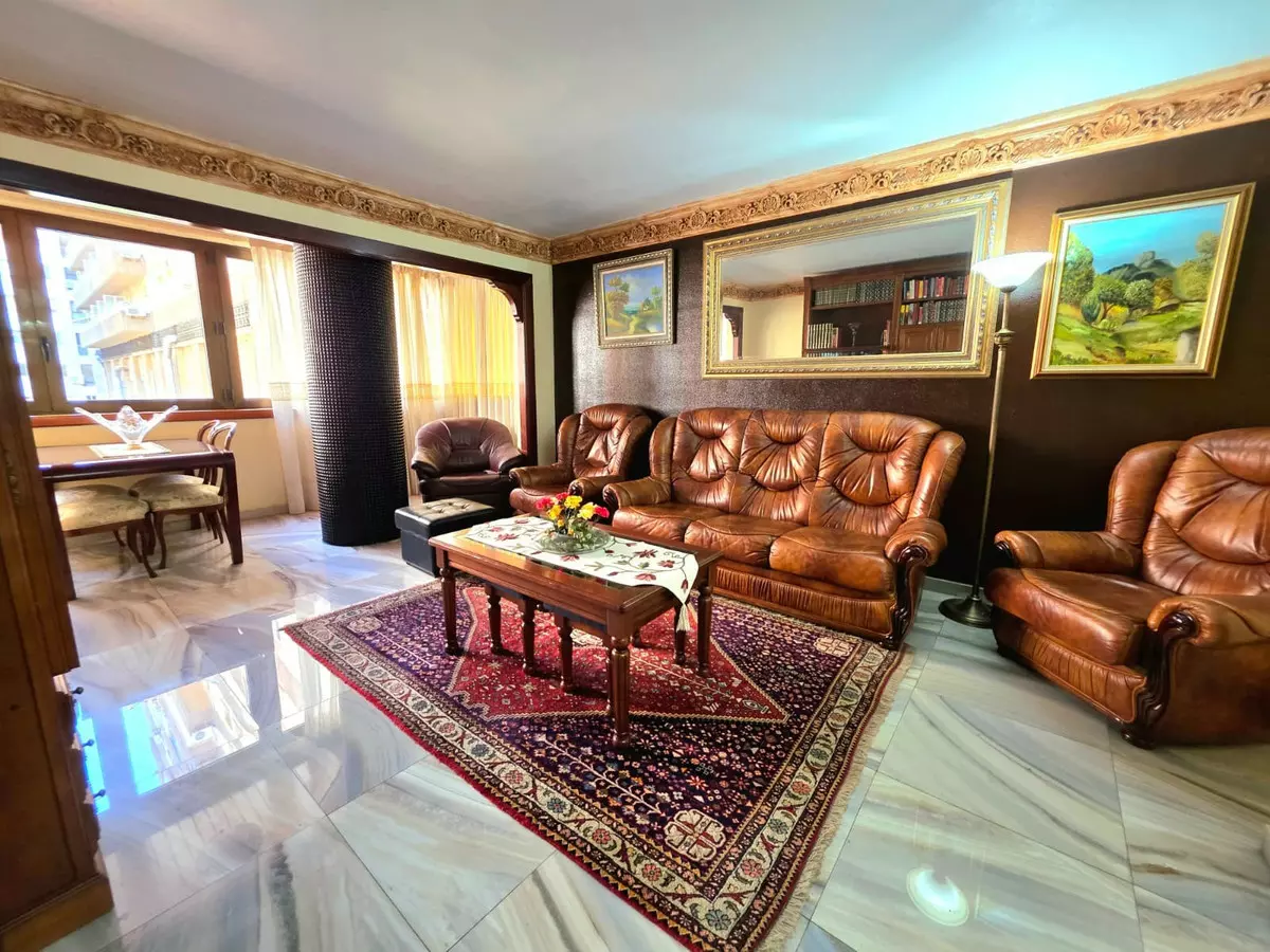 3-bedroom Apartment In Alicante, Spain (167 M²)