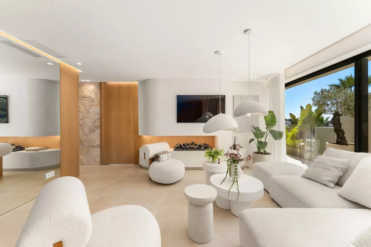5-bedroom Villa In Marbella, Spain (245 M²)