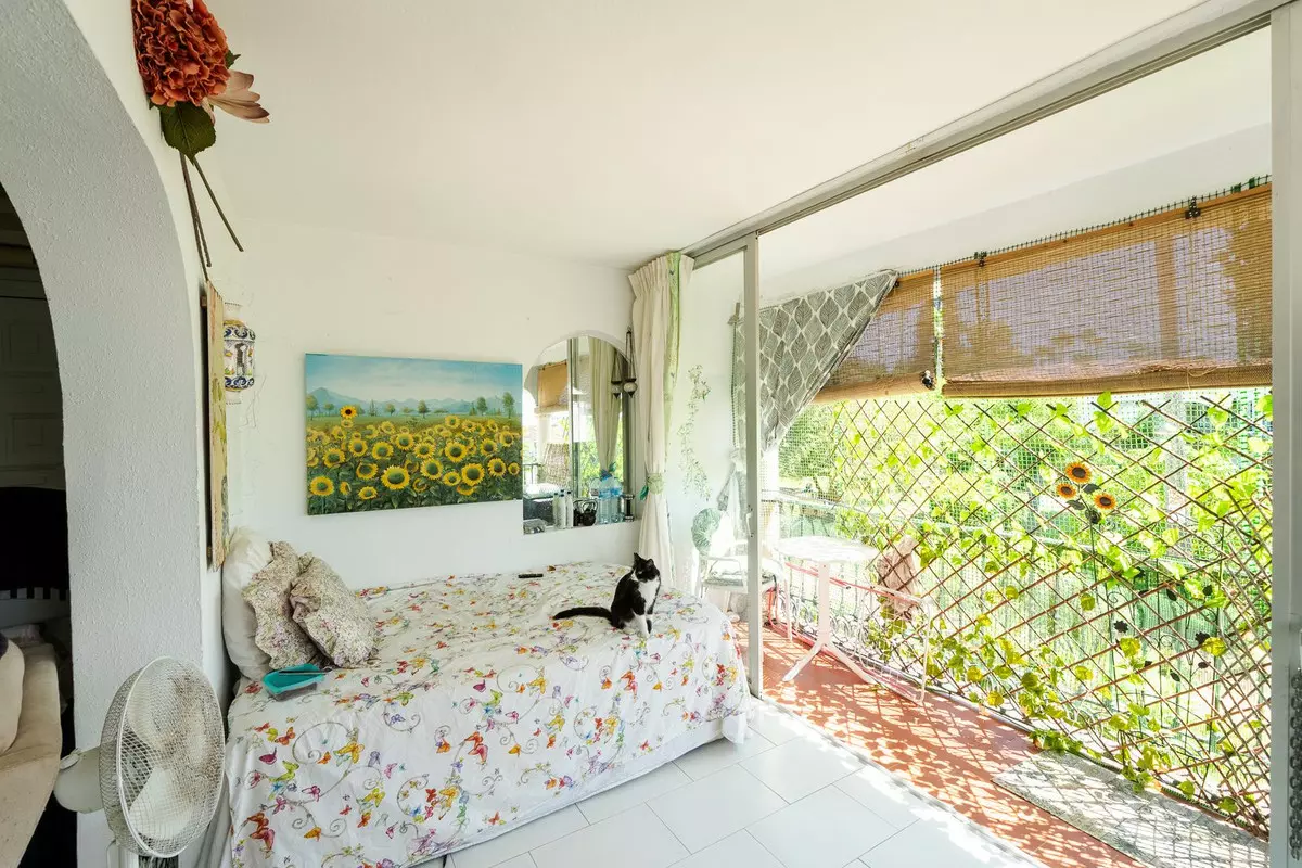 1-bedroom Apartment In Estepona, Spain (61 M²)