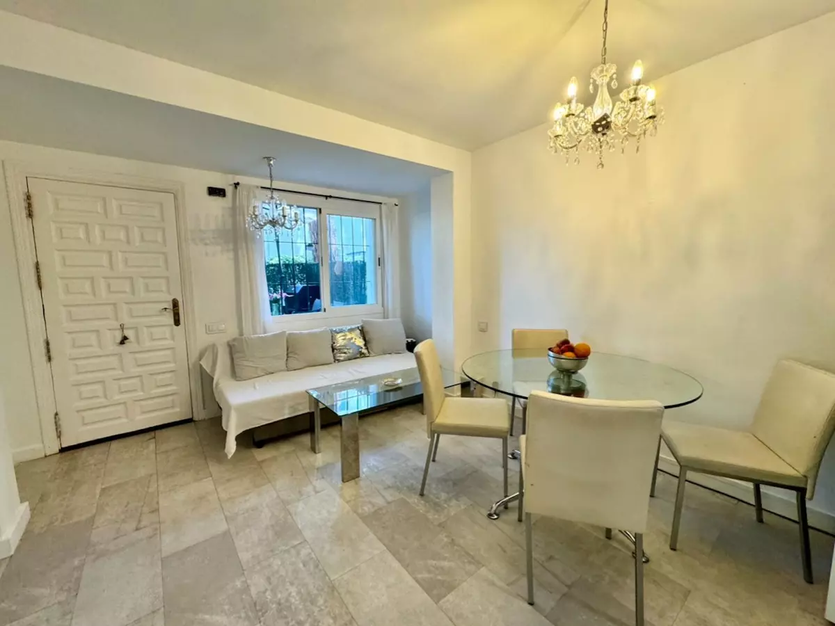 2-bedroom Apartment In Estepona, Spain (56 M²)