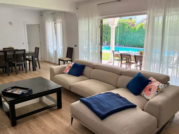 3-bedroom Villa In Estepona, Spain (139 M²)