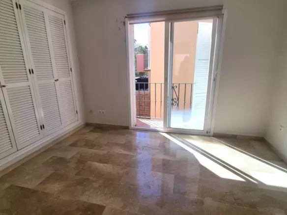 3-bedroom Town House In Marbella, Spain (209 M²)