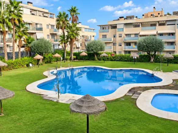 2-bedroom Apartment In Torremolinos, Spain (113 M²)