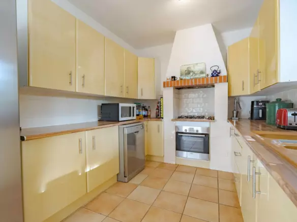 5-bedroom Country House In Coín, Spain (215 M²)