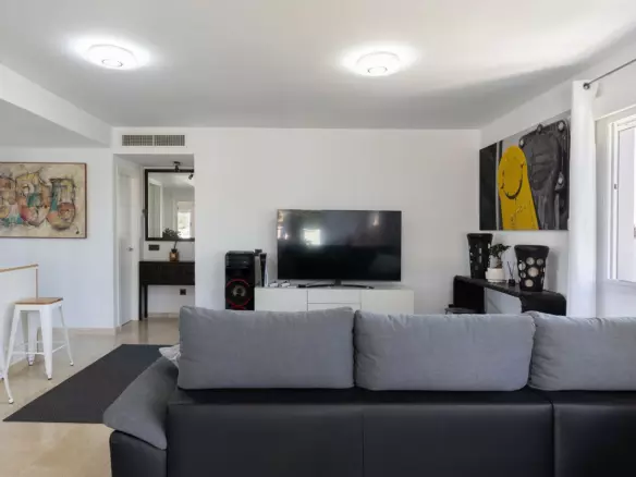 2-bedroom Apartment In Torremolinos, Spain (98 M²)