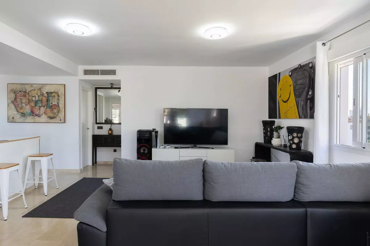 2-bedroom Apartment In Torremolinos, Spain (98 M²)