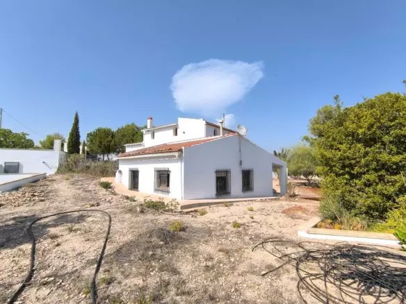 8-bedroom Villa In Novelda, Spain (414 M²)