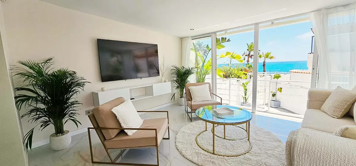 3-bedroom Villa In Estepona, Spain (200 M²)