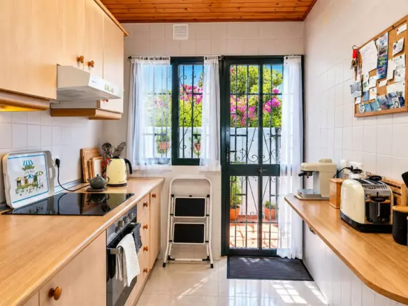 3-bedroom Town House In Casares, Spain (135 M²)
