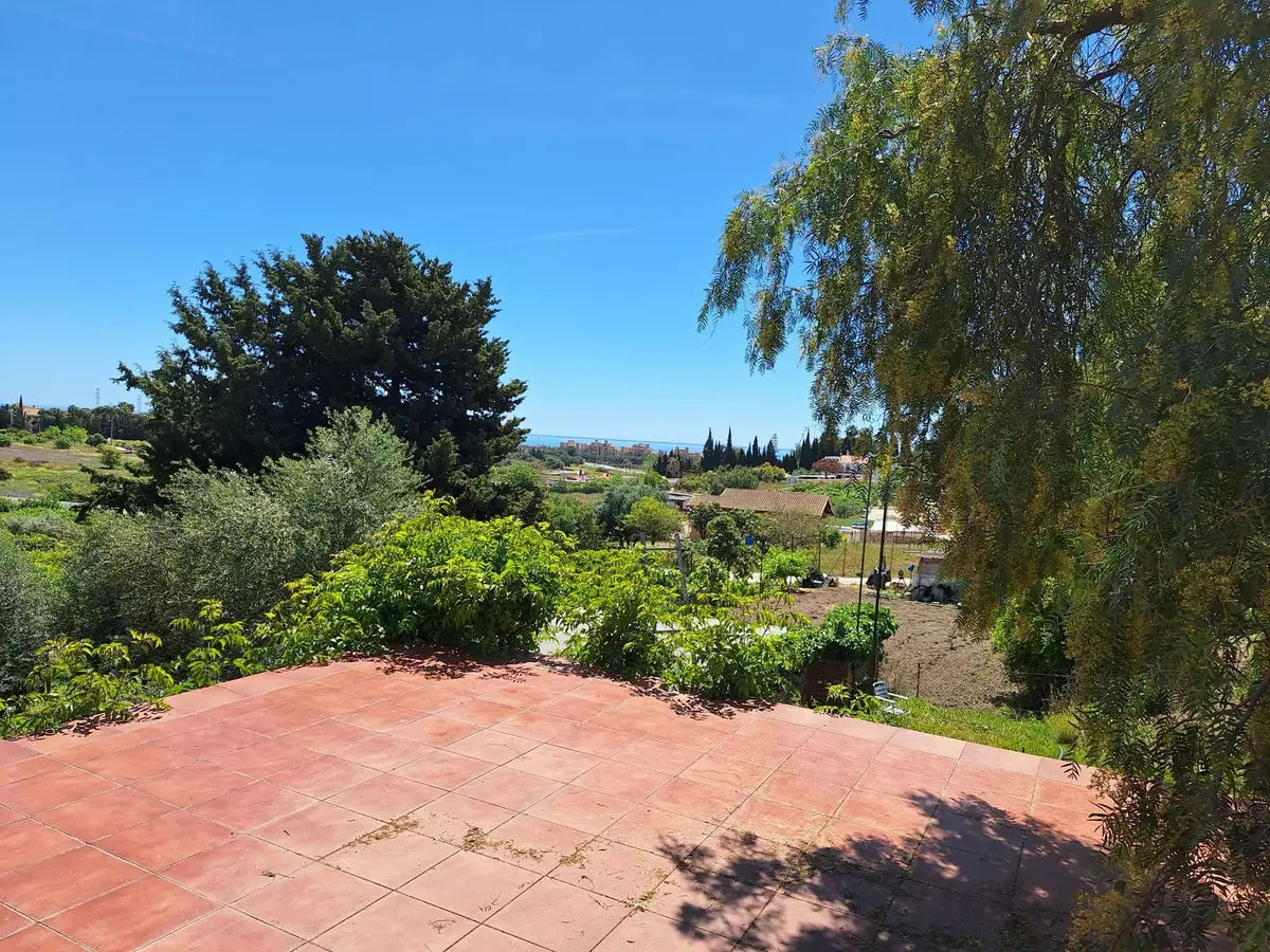 3-bedroom Country House In Estepona, Spain (120 M²)