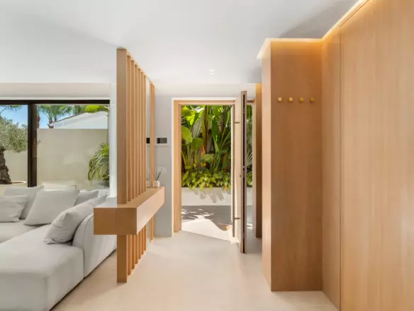 5-bedroom Villa In Marbella, Spain (245 M²)
