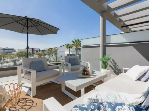 2-bedroom Apartment In Estepona, Spain (99 M²)