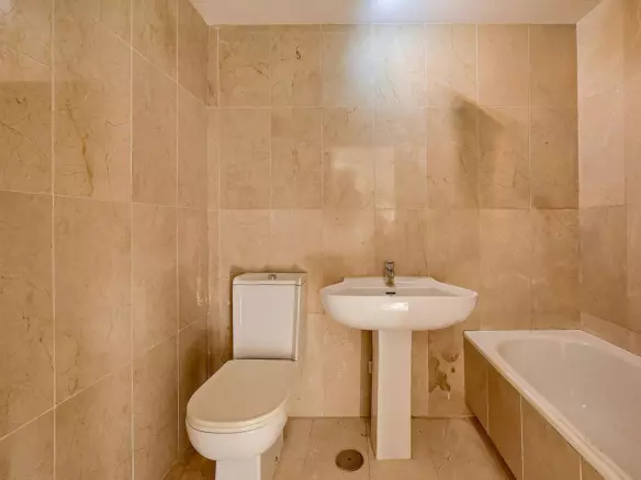 2-bedroom Apartment In Benahavis, Spain (104 M²)