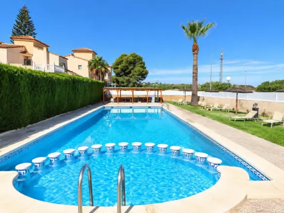 2-bedroom Villa In Algorfa, Spain (93 M²)