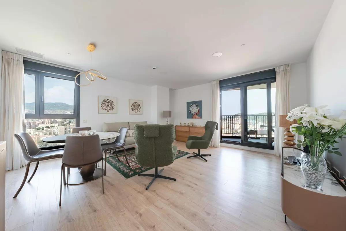 3-bedroom Apartment In Málaga, Spain (108 M²)