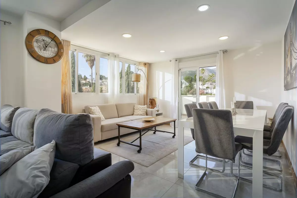 2-bedroom Apartment In Torremolinos, Spain (98 M²)