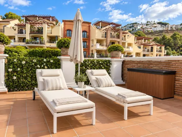 3-bedroom Apartment In Benahavis, Spain (121 M²)
