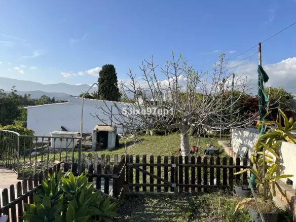 3-bedroom Country House In Estepona, Spain (253 M²)