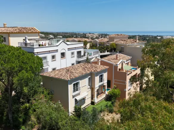 3-bedroom Villa In Marbella, Spain (204 M²)