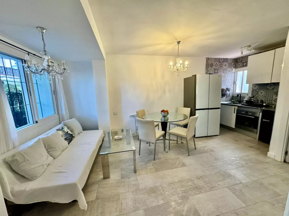 2-bedroom Apartment In Estepona, Spain (56 M²)