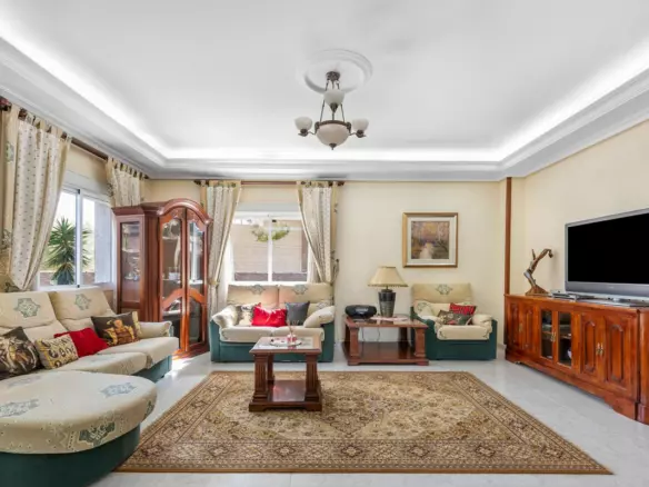 5-bedroom Villa In Rojales, Spain (240 M²)