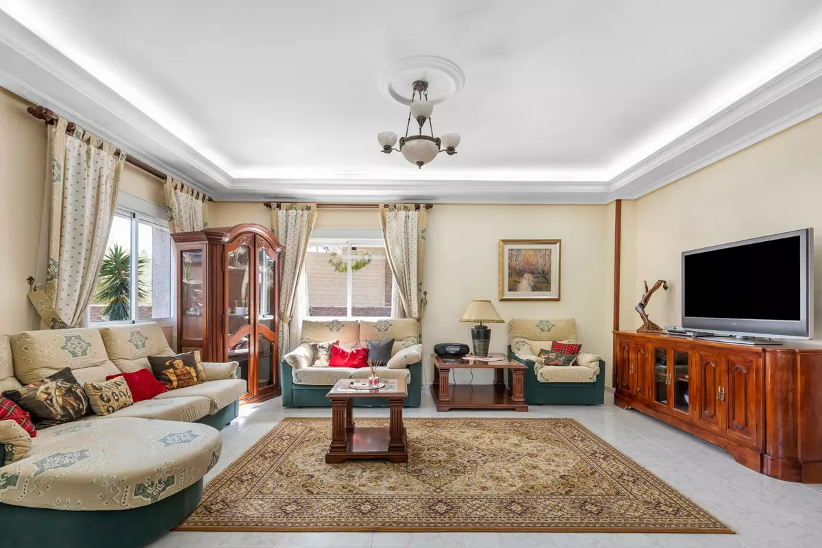 5-bedroom Villa In Rojales, Spain (240 M²)