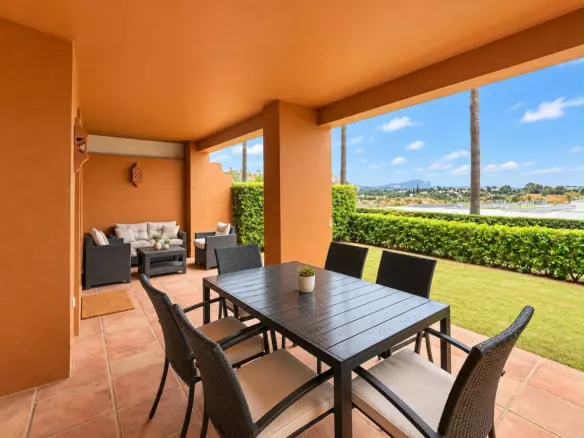 2-bedroom Apartment In Estepona, Spain (99 M²)