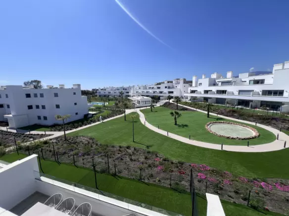 3-bedroom Apartment In Estepona, Spain (126 M²)