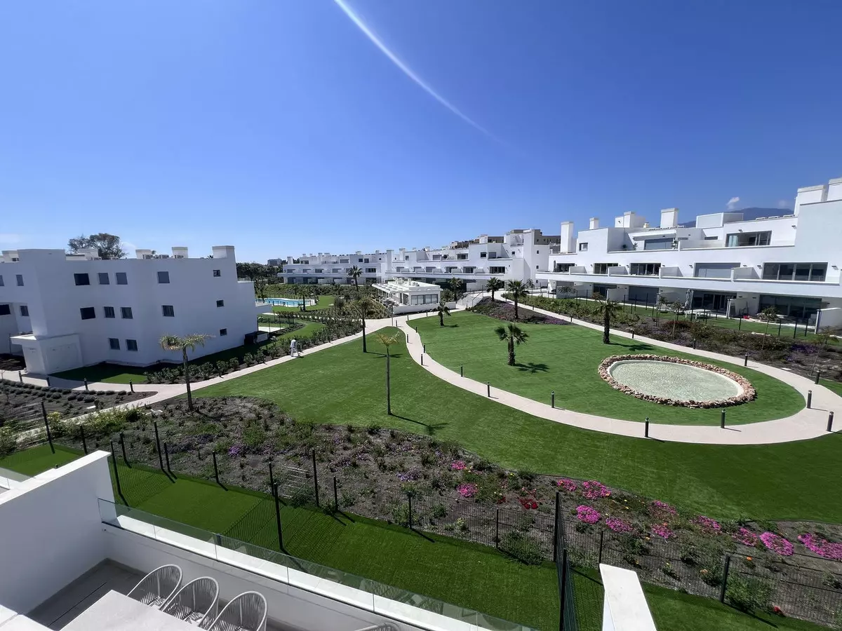3-bedroom Apartment In Estepona, Spain (126 M²)