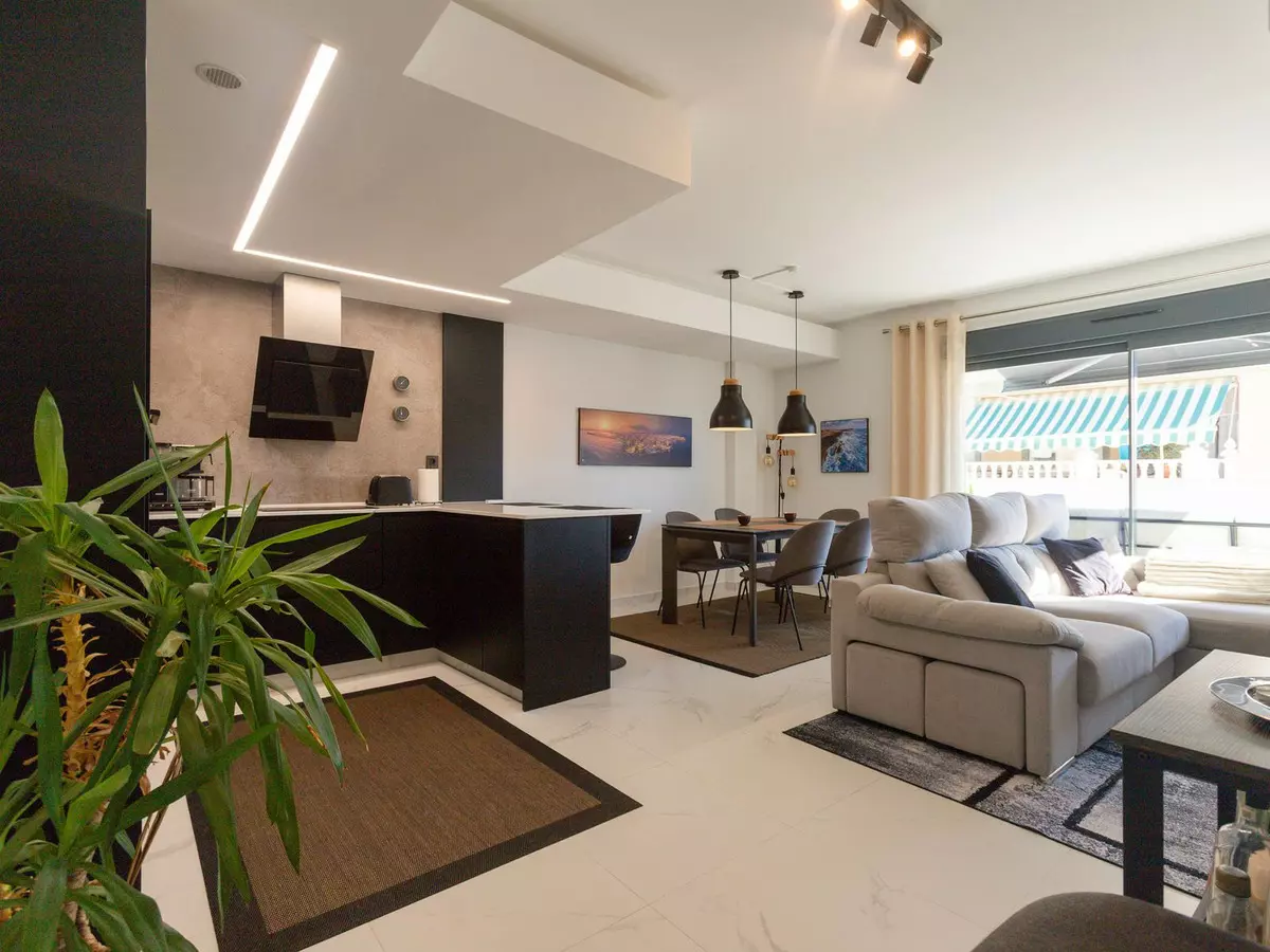 3-bedroom Apartment In Torrevieja, Spain (96 M²)