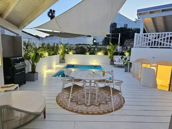 3-bedroom Villa In Estepona, Spain (200 M²)