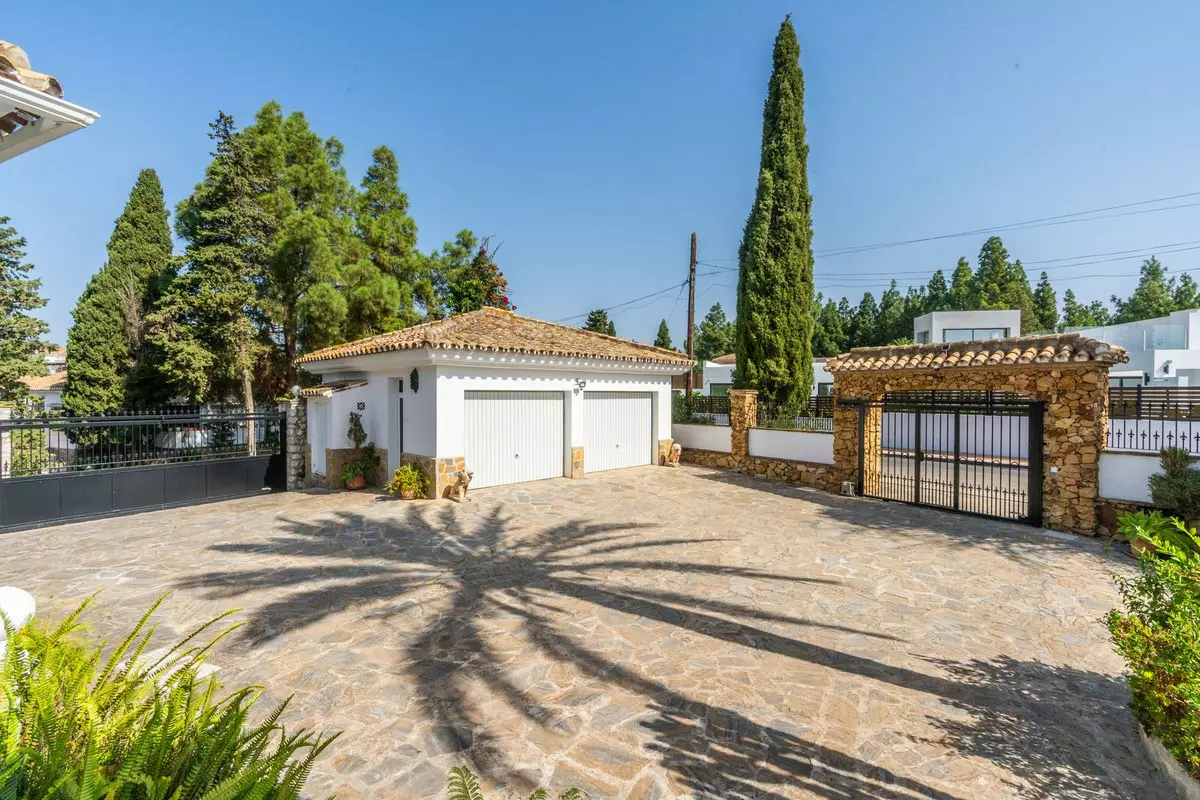 5-bedroom Villa In Mijas, Spain (627 M²)