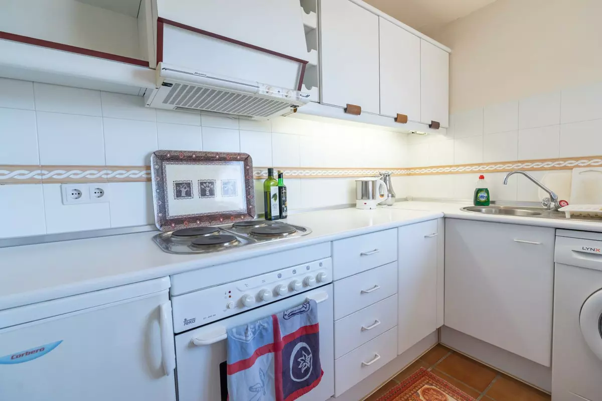 2-bedroom Apartment In Marbella, Spain (85 M²)