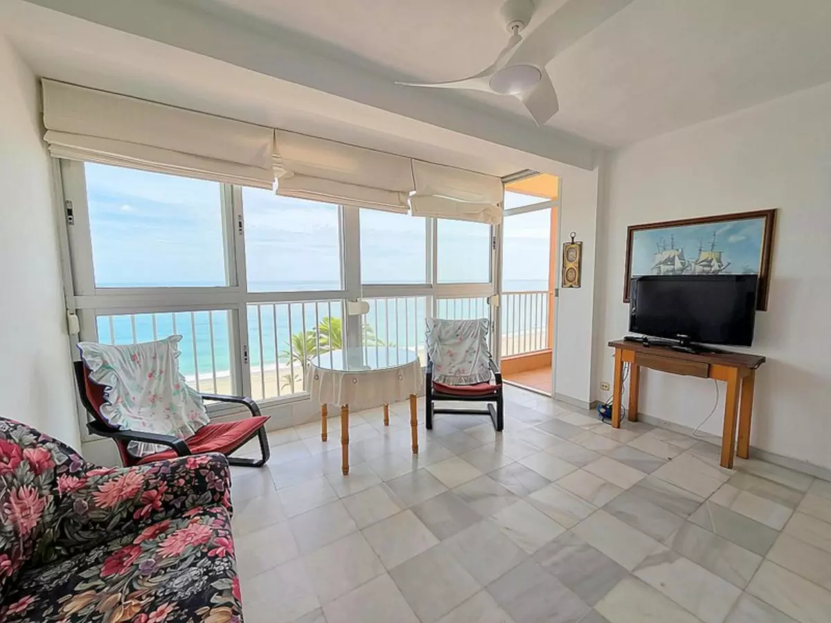 3-bedroom Apartment In Manilva, Spain (90 M²)
